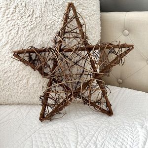 Natural Grapevine Wreath Star